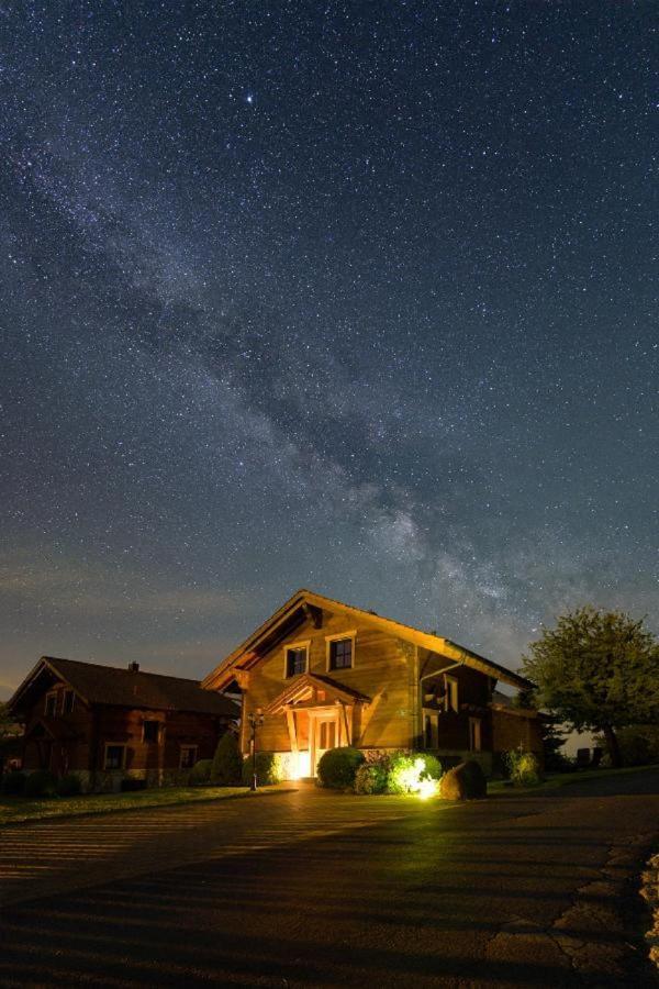 Wenzlhof Villa ซวีเซิล ภายนอก รูปภาพ