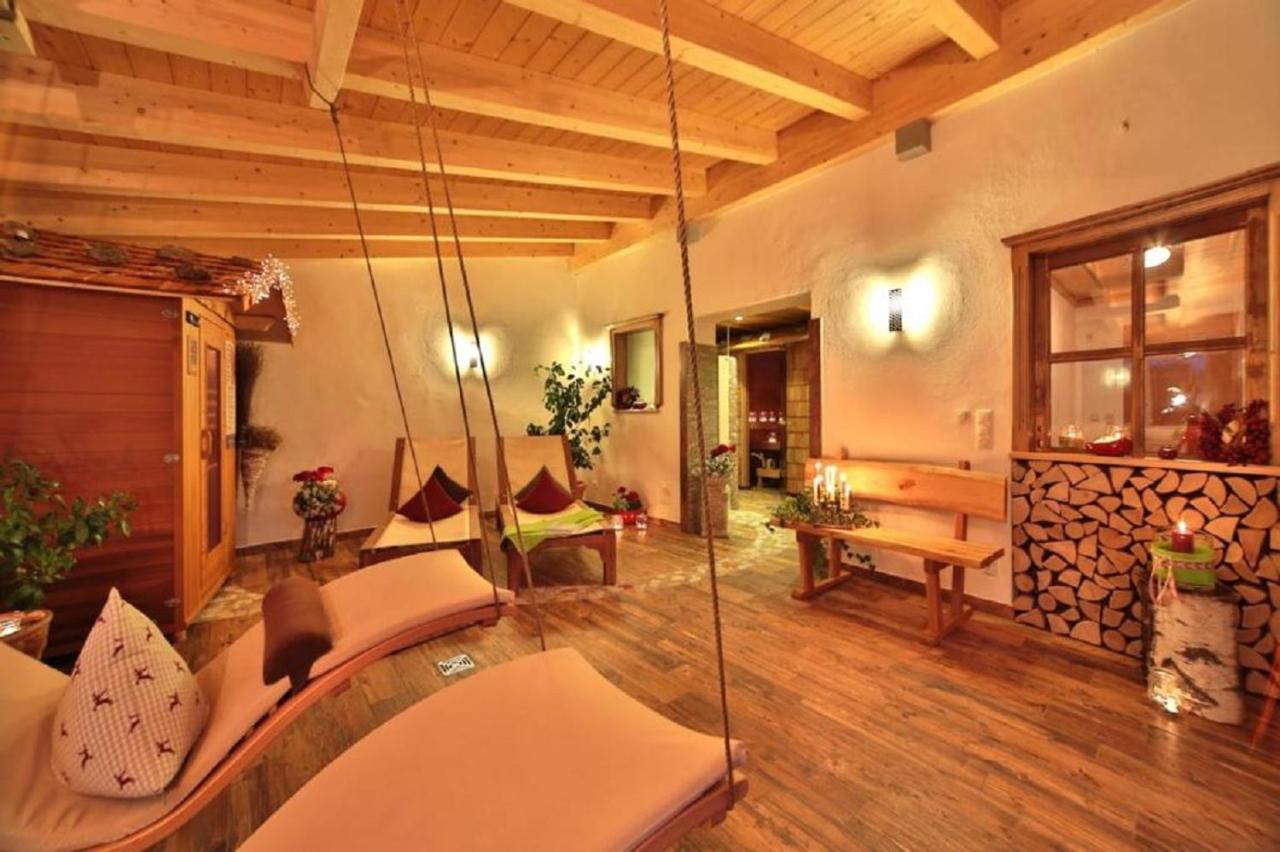 Wenzlhof Villa ซวีเซิล ภายนอก รูปภาพ